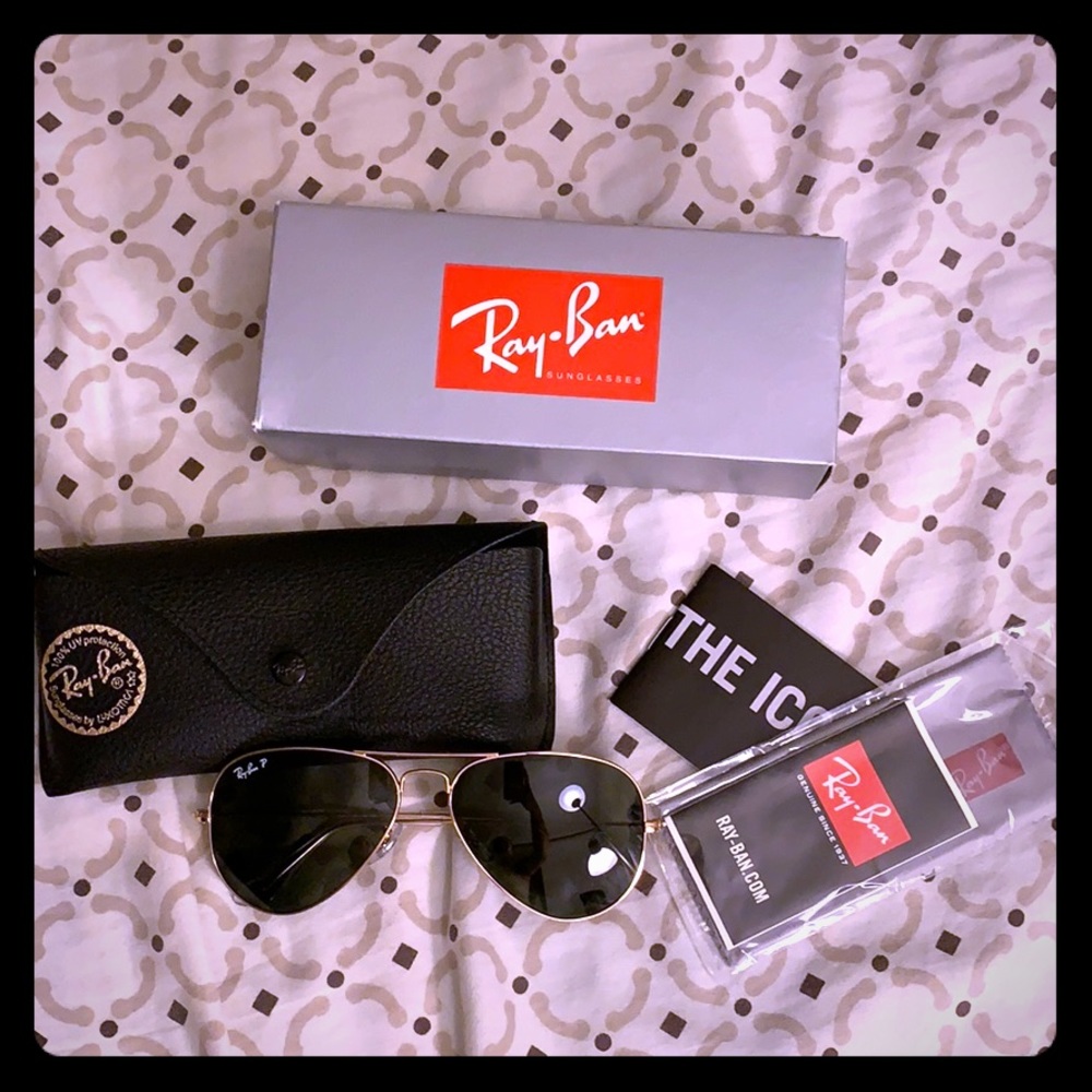 Rayban polarized aviator sunglasses 🕶